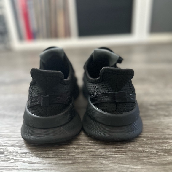 Adidas Men’s Shoe Size 6 - Picture 3 of 6